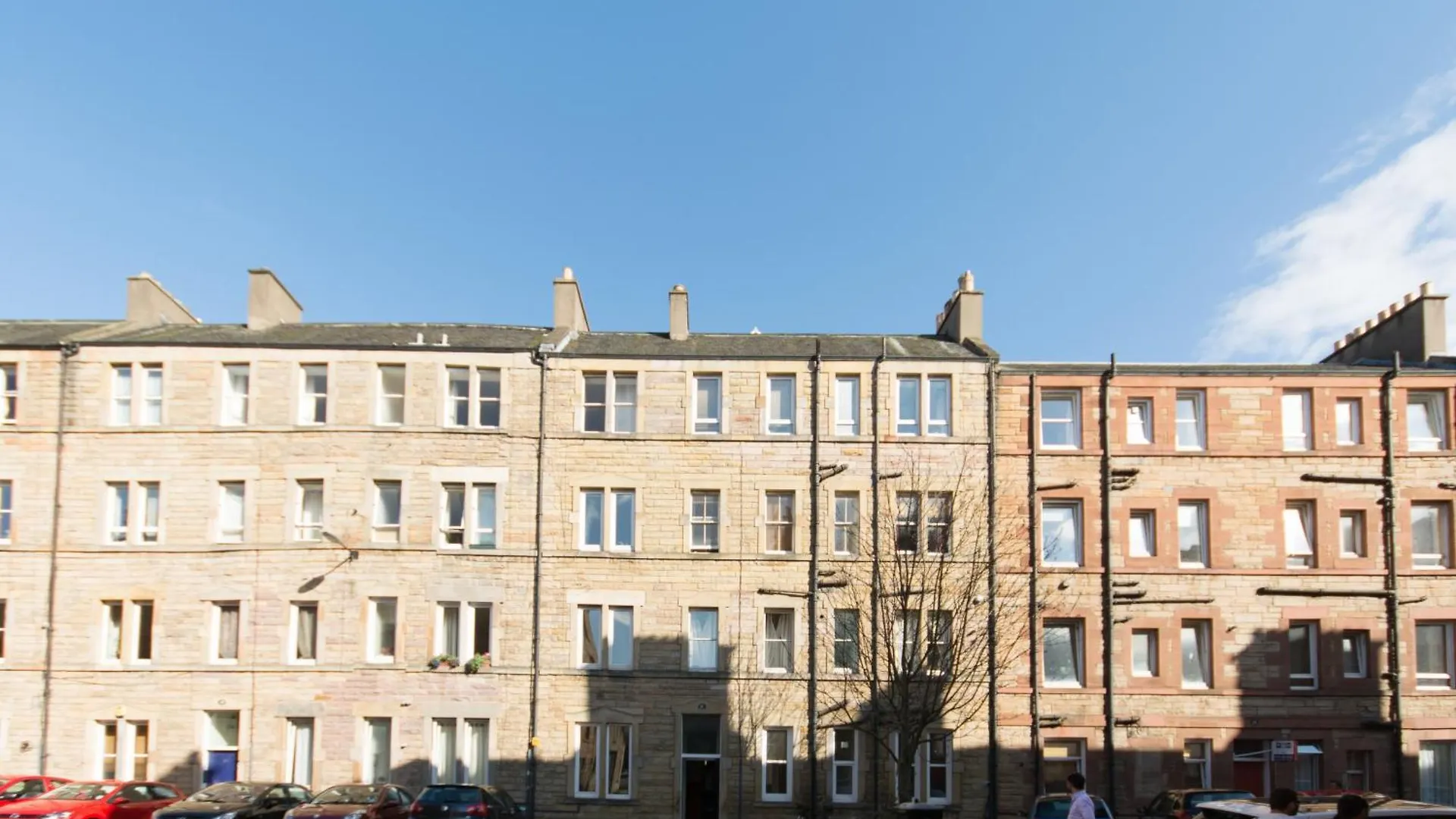 Warm 1 Bed Apartment By Holyrood Palace And Park! Edinburgh