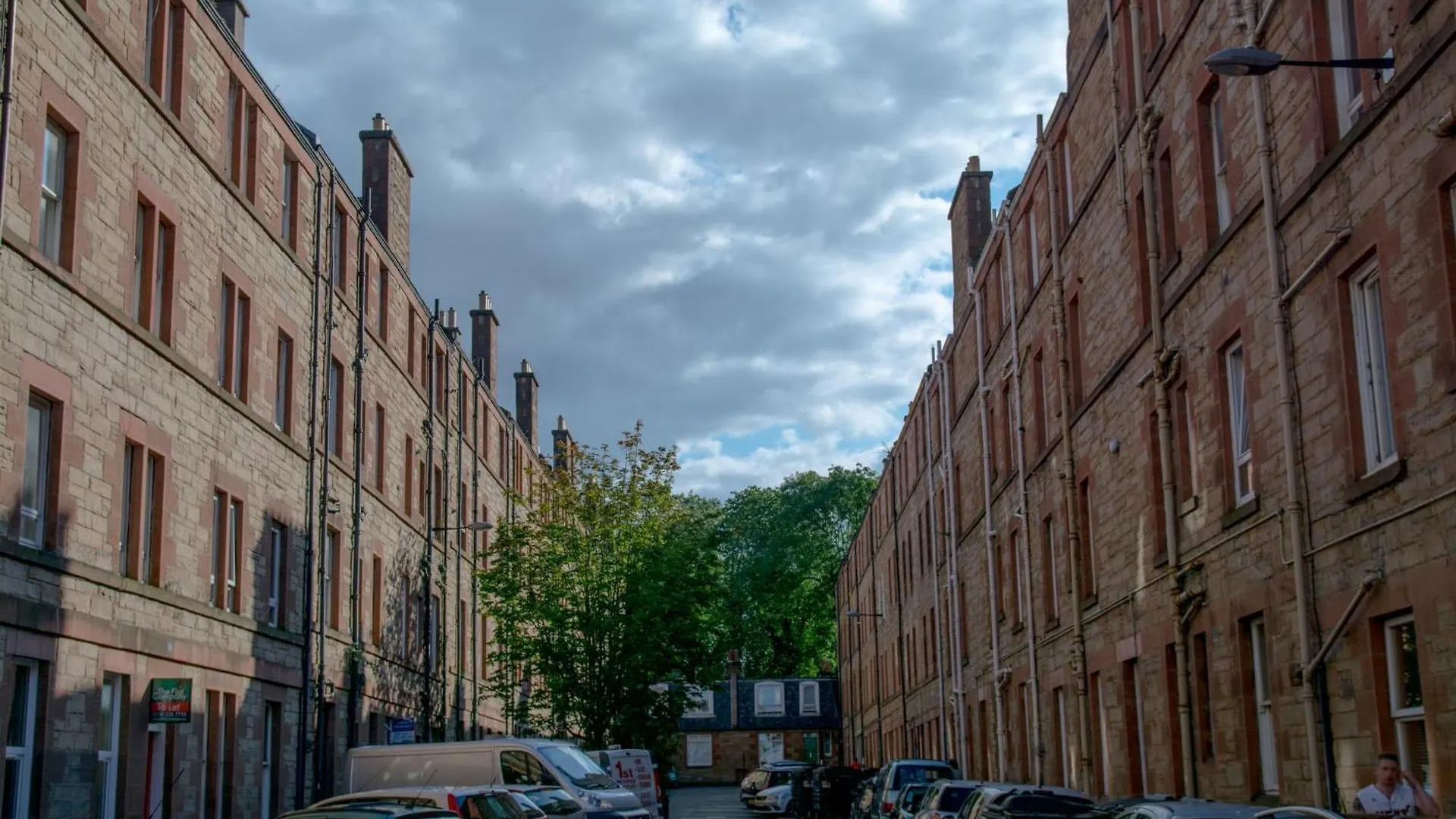 Warm 1 Bed Apartment By Holyrood Palace And Park! Edinburgh