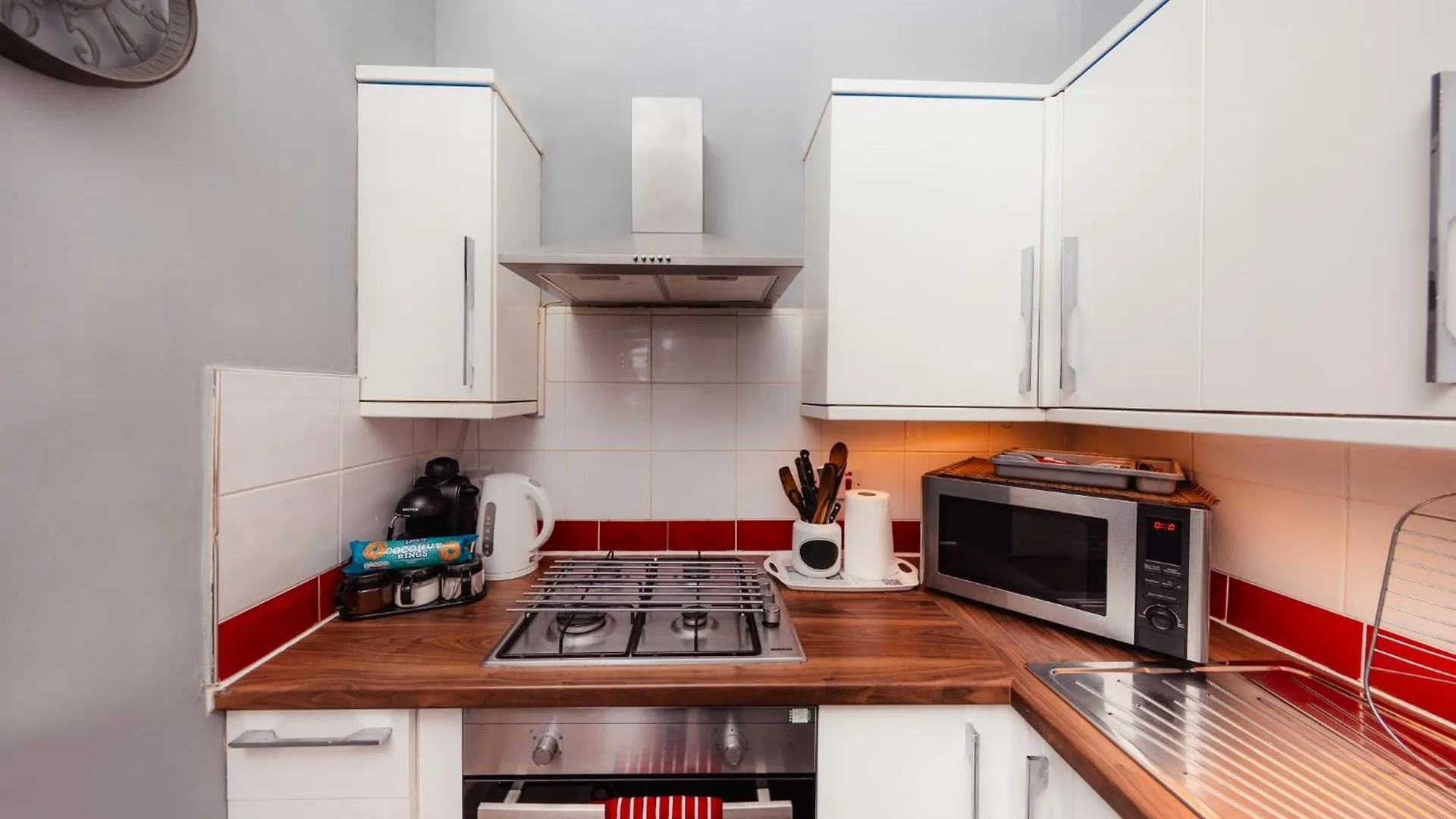 Warm 1 Bed Apartment By Holyrood Palace And Park! Edinburgh